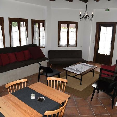Karpofora Traditional Guesthouse Miléai Dış mekan fotoğraf
